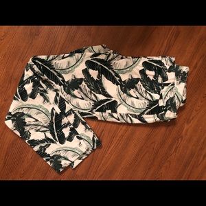 Old Navy Printed Pixie Pant